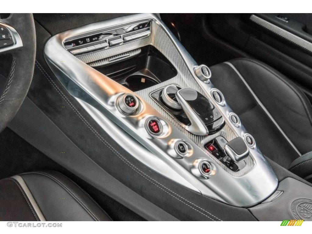 2017 Mercedes-Benz AMG GT S Coupe Controls Photos