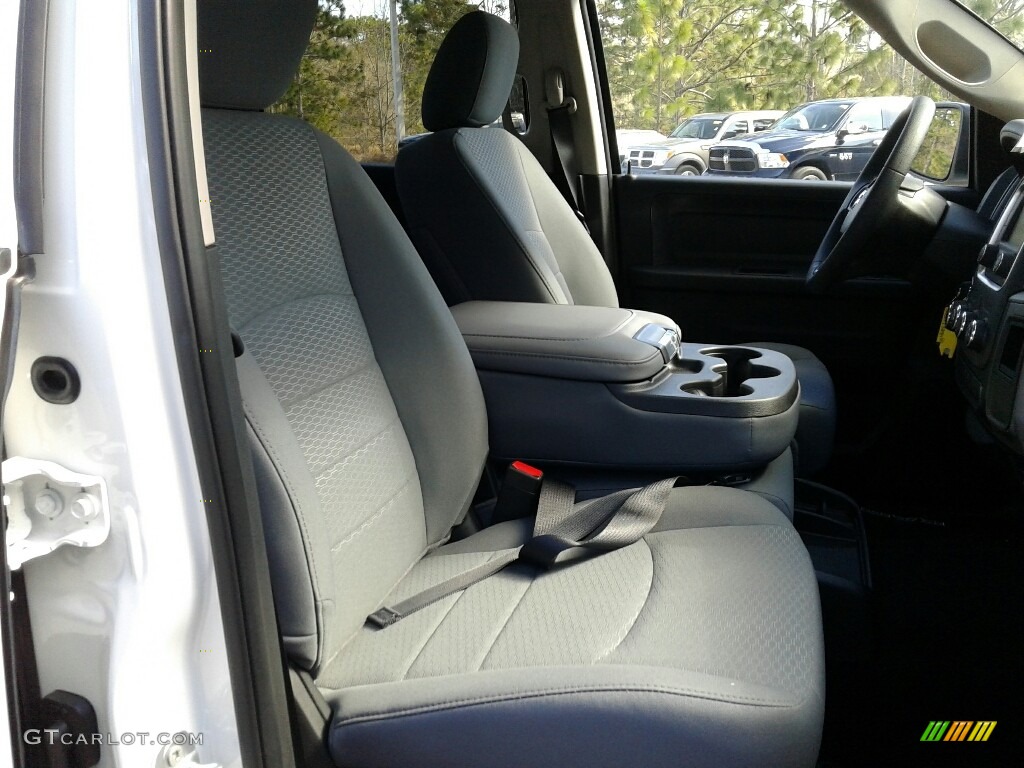 2018 1500 Express Crew Cab - Bright White / Black/Diesel Gray photo #12