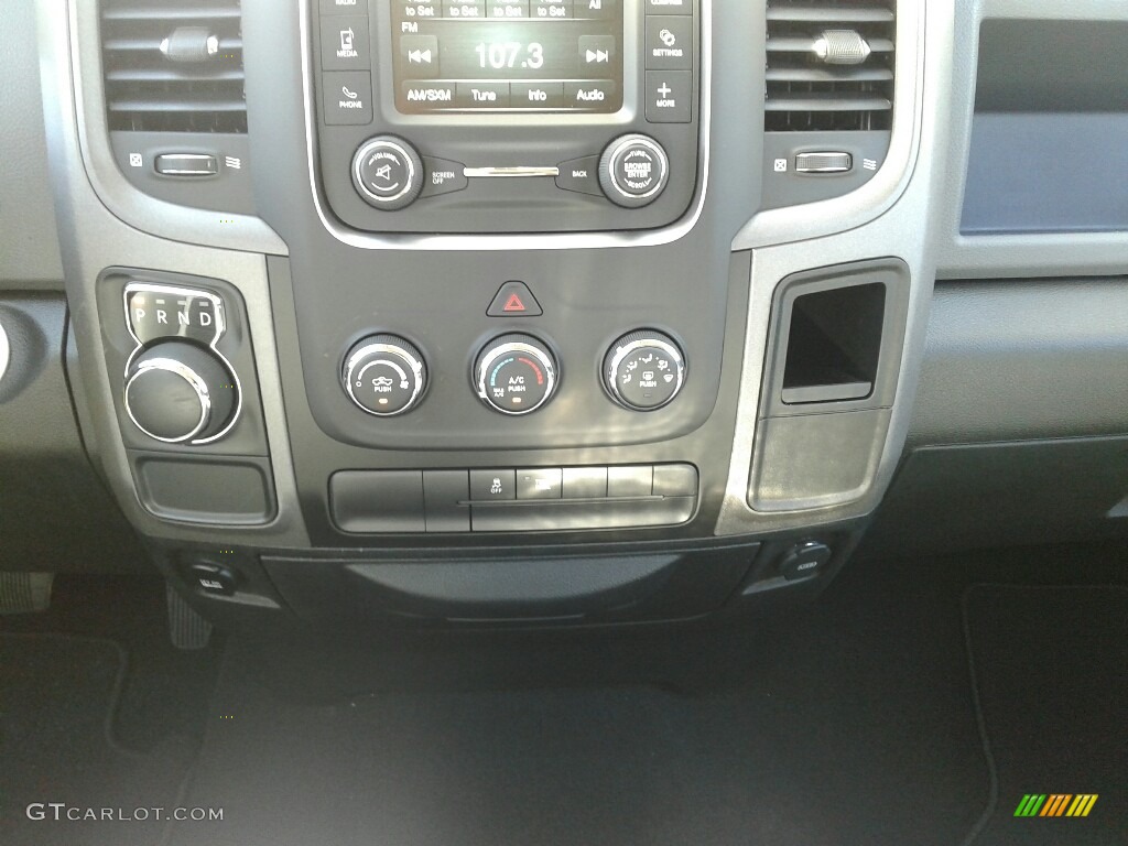 2018 1500 Express Crew Cab - Bright White / Black/Diesel Gray photo #16