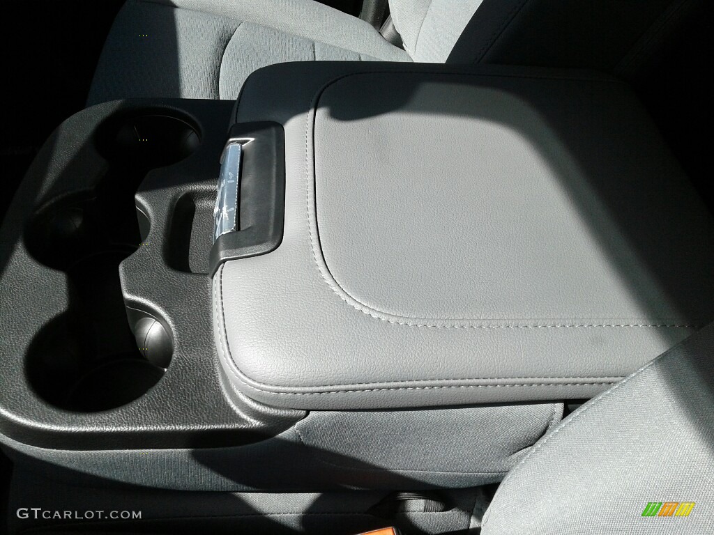2018 1500 Express Crew Cab - Bright White / Black/Diesel Gray photo #18