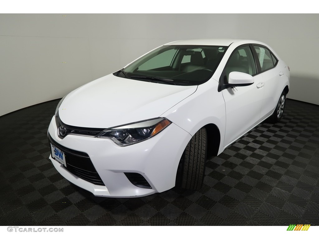 2015 Corolla LE - Super White / Ash photo #8