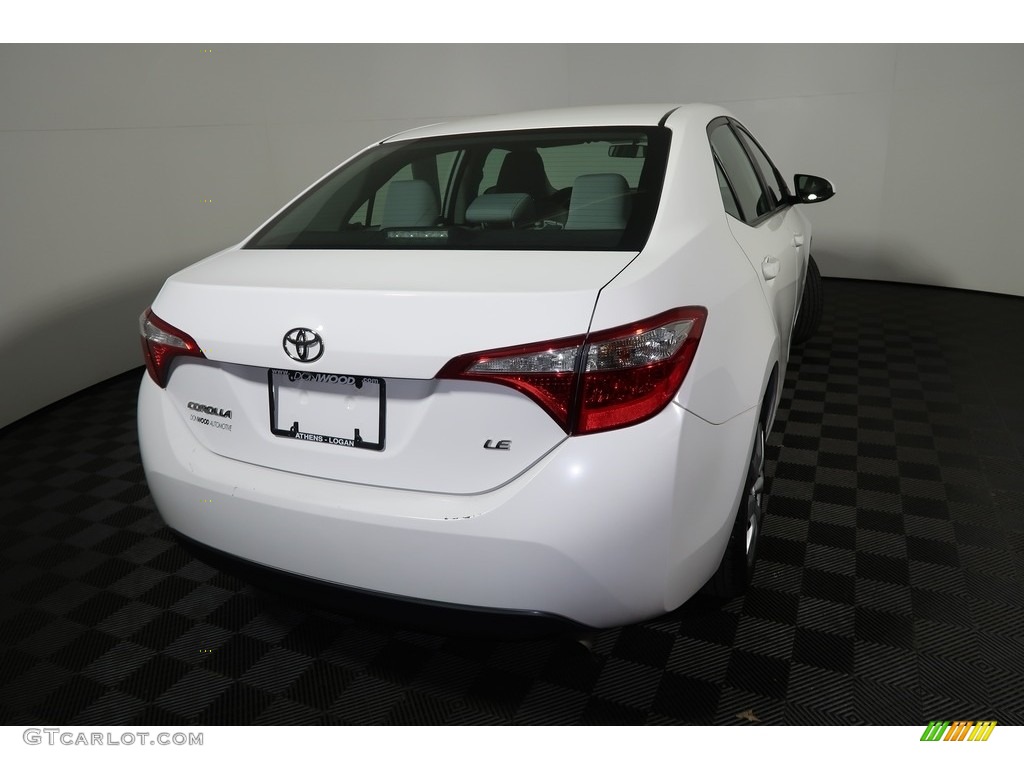 2015 Corolla LE - Super White / Ash photo #12