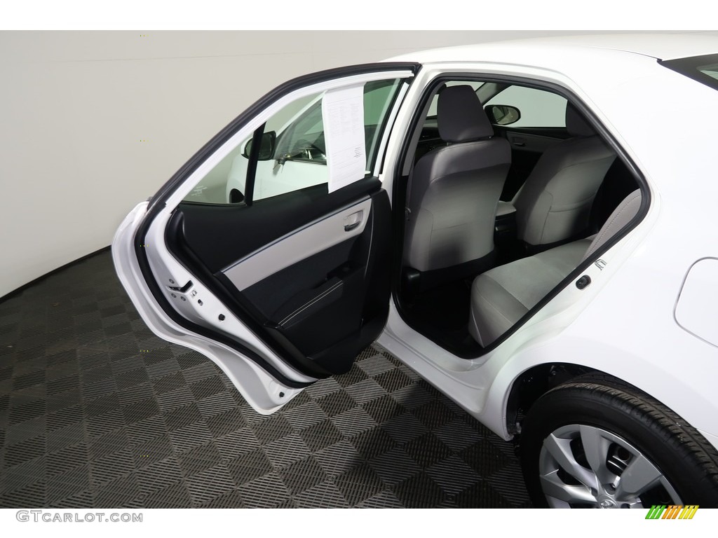 2015 Corolla LE - Super White / Ash photo #26