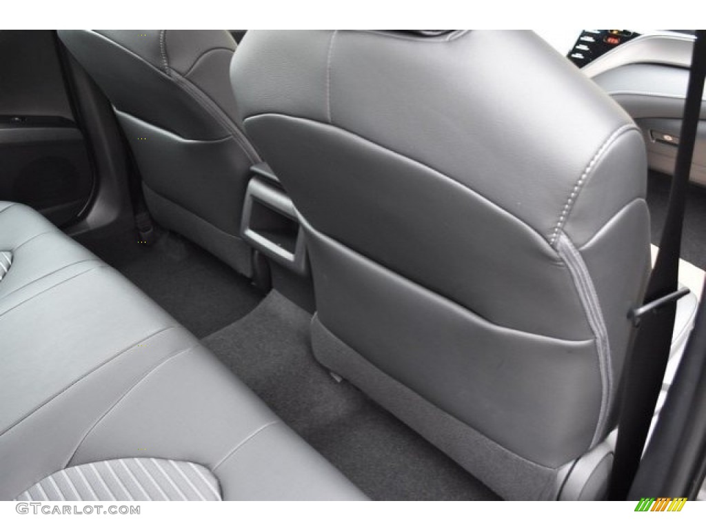 2018 Camry SE - Predawn Gray Mica / Ash photo #17