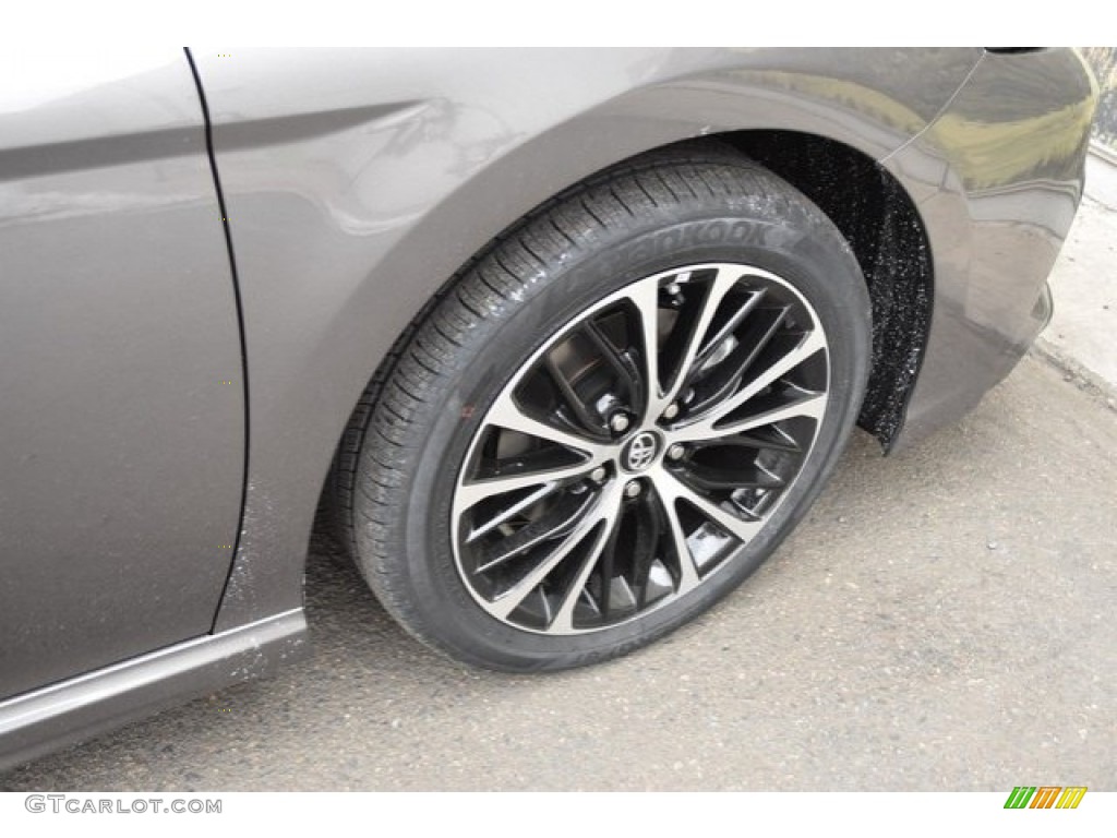 2018 Camry SE - Predawn Gray Mica / Ash photo #33