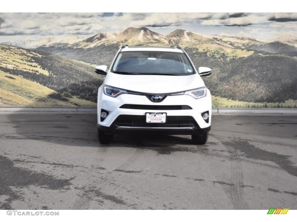 2018 RAV4 XLE - Super White / Black photo #2