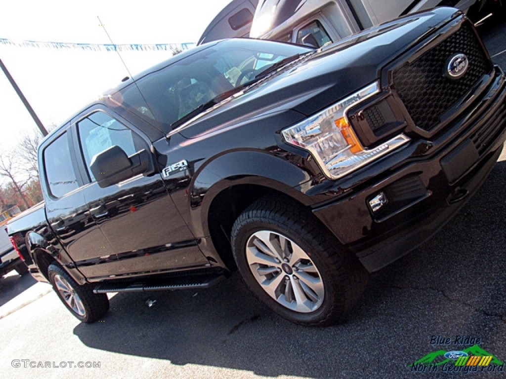 2018 F150 STX SuperCrew 4x4 - Magma Red / Black photo #31