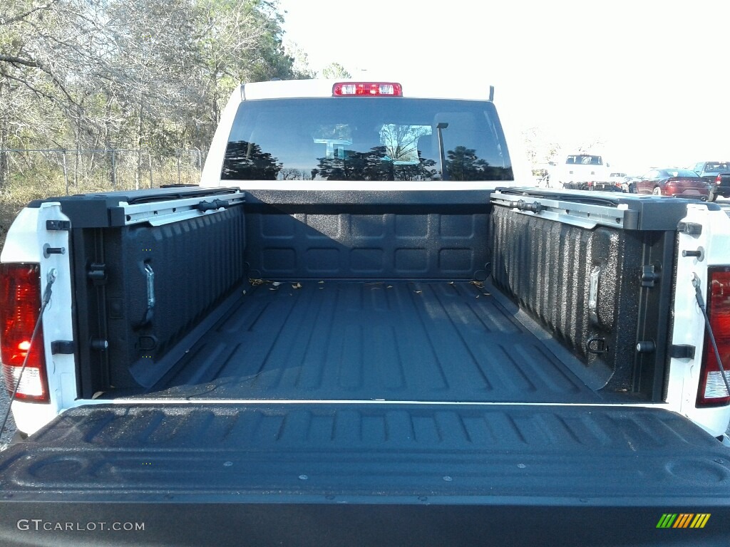 2018 1500 Tradesman Quad Cab 4x4 - Bright White / Black/Diesel Gray photo #19