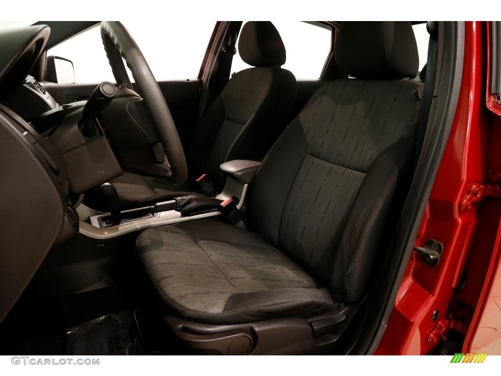 2010 Focus SE Sedan - Sangria Red Metallic / Charcoal Black photo #5