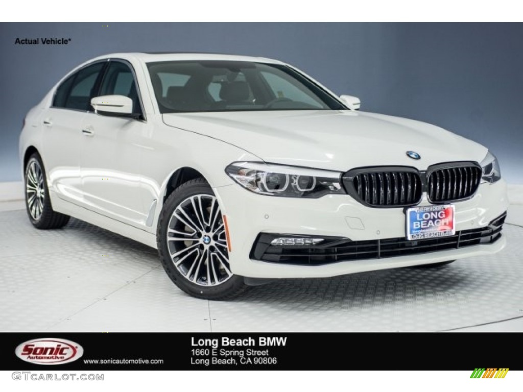 2018 5 Series 540i Sedan - Alpine White / Black photo #1