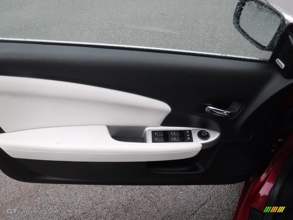 2012 200 Limited Convertible - Deep Cherry Red Crystal Pearl Coat / Black/Light Frost photo #17