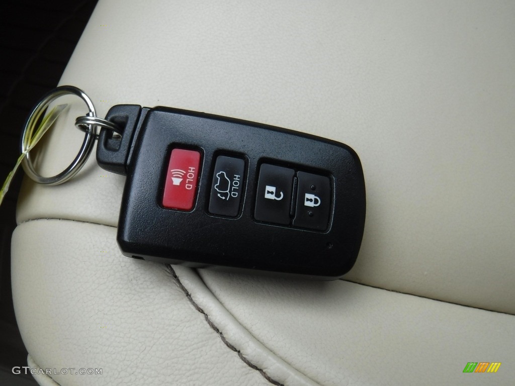 2015 Highlander XLE AWD - Ooh La La Rouge Mica / Almond photo #33