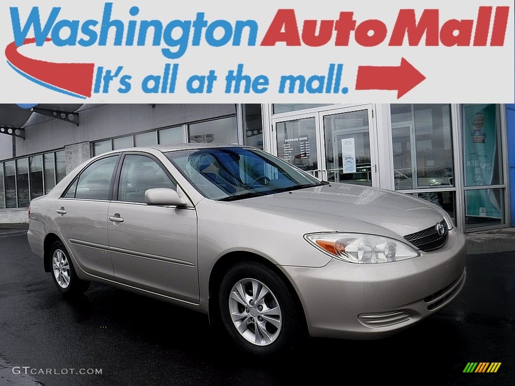 2004 Camry LE V6 - Desert Sand Mica / Taupe photo #1