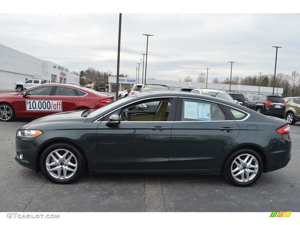 2016 Fusion SE - Guard Metallic / Dune photo #5