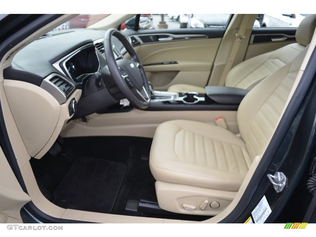 2016 Fusion SE - Guard Metallic / Dune photo #9