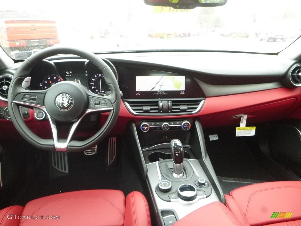2018 Alfa Romeo Giulia Ti AWD Front Seat Photo #125223019