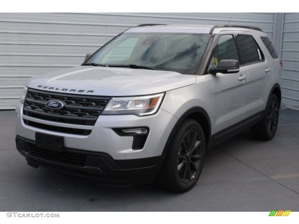 2018 Explorer XLT - Ingot Silver / Ebony Black photo #3