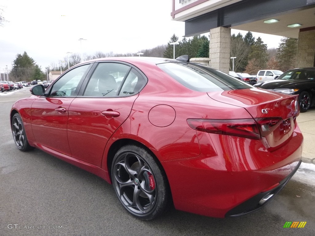 2018 Giulia Ti AWD - Rosso (Red) Competizione Tri-Coat / Black/Dark Gray photo #5