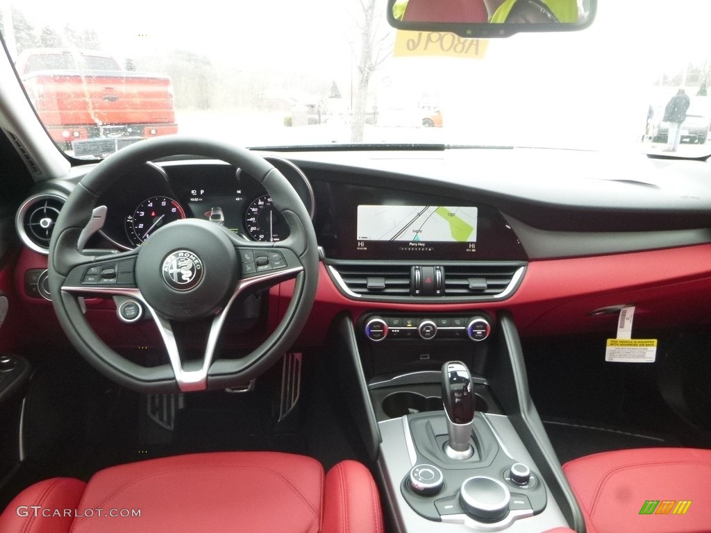 2018 Alfa Romeo Giulia Ti AWD Black/Red Dashboard Photo #125226421