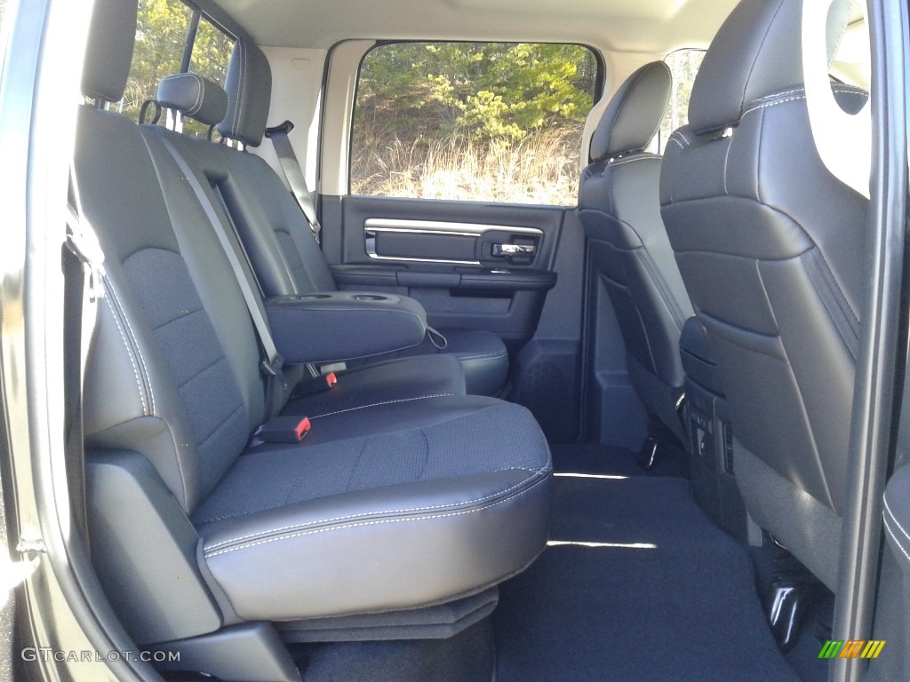 2018 1500 Sport Crew Cab 4x4 - Brilliant Black Crystal Pearl / Black photo #13