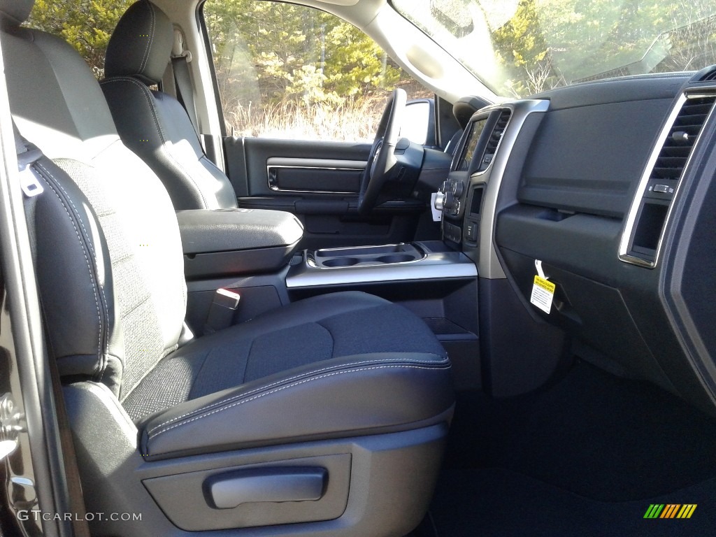 2018 1500 Sport Crew Cab 4x4 - Brilliant Black Crystal Pearl / Black photo #14