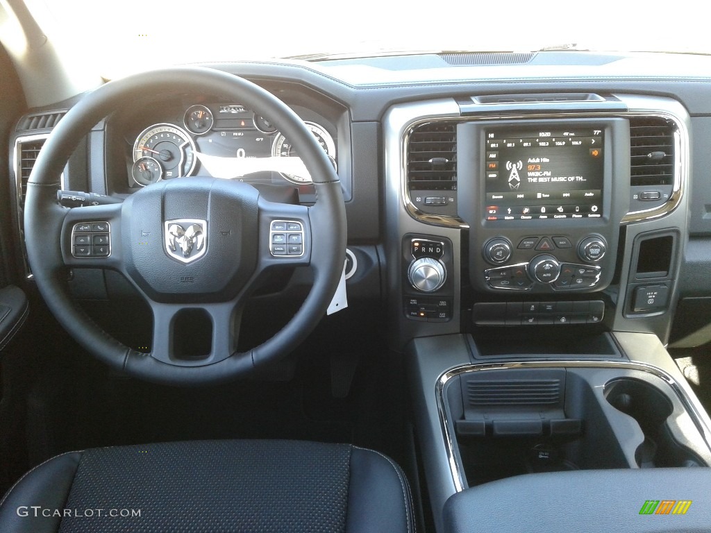 2018 1500 Sport Crew Cab 4x4 - Brilliant Black Crystal Pearl / Black photo #29
