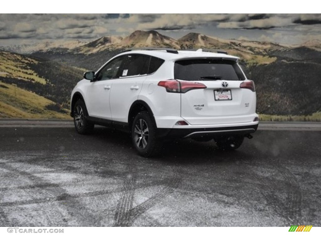 2018 RAV4 XLE AWD - Super White / Black photo #3