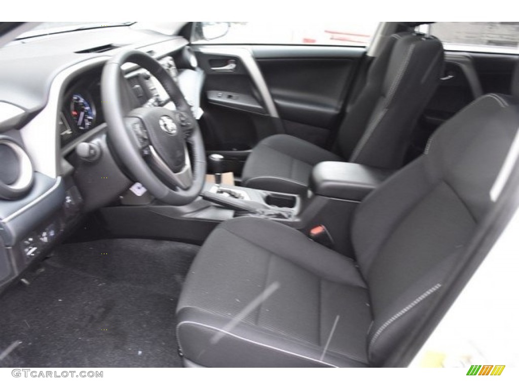 2018 RAV4 XLE AWD - Super White / Black photo #6