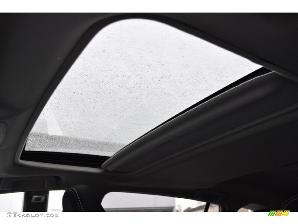 2018 RAV4 XLE AWD - Super White / Black photo #9