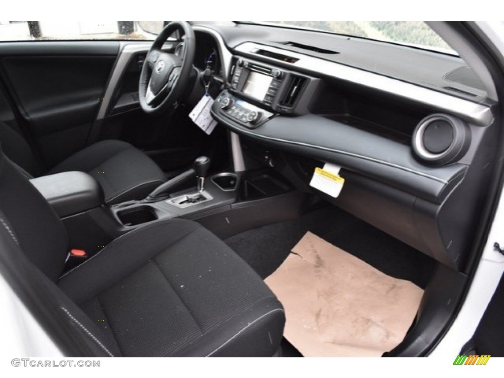 2018 RAV4 XLE AWD - Super White / Black photo #11