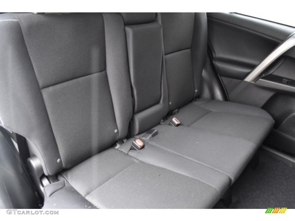 2018 RAV4 XLE AWD - Super White / Black photo #19