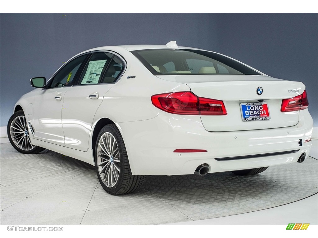 2018 5 Series 530e iPerfomance Sedan - Alpine White / Canberra Beige/Black photo #4