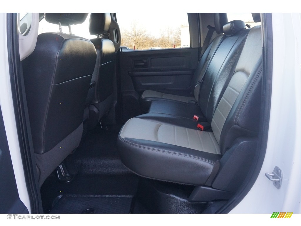 2011 Ram 3500 HD ST Crew Cab Dually - Bright White / Dark Slate Gray/Medium Graystone photo #25