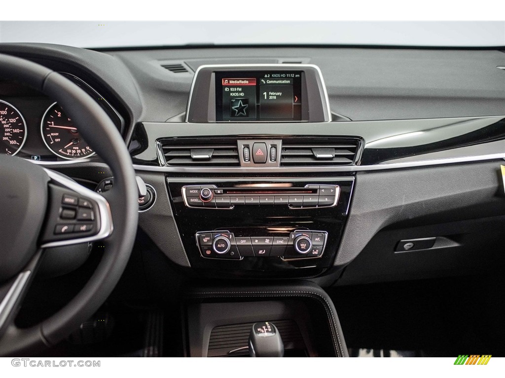 2018 BMW X1 sDrive28i Black Dashboard Photo #125234026