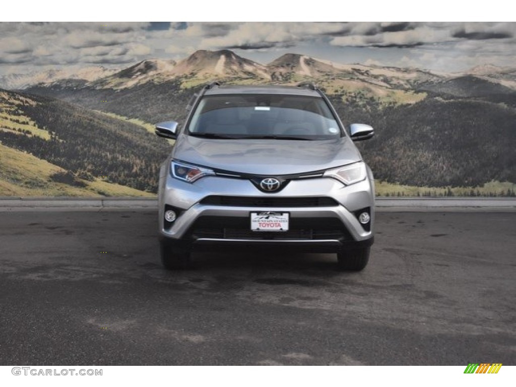 2018 RAV4 XLE - Silver Sky Metallic / Black photo #2