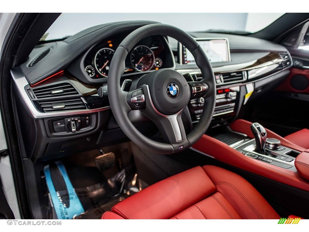2018 BMW X6 xDrive50i Dashboard Photos