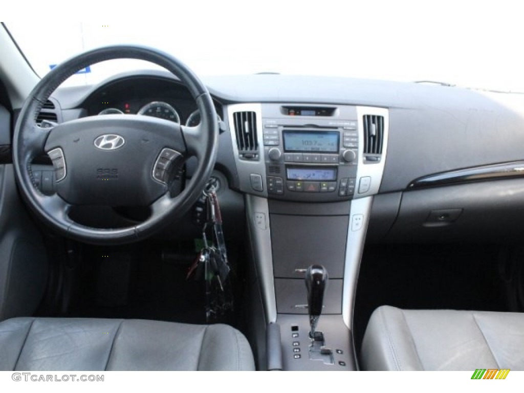 2009 Sonata Limited - Willow Gray / Gray photo #26