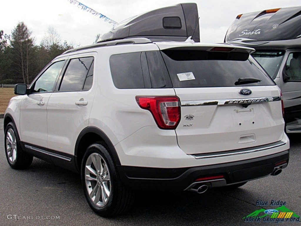 2018 Explorer XLT - White Platinum / Medium Stone photo #3
