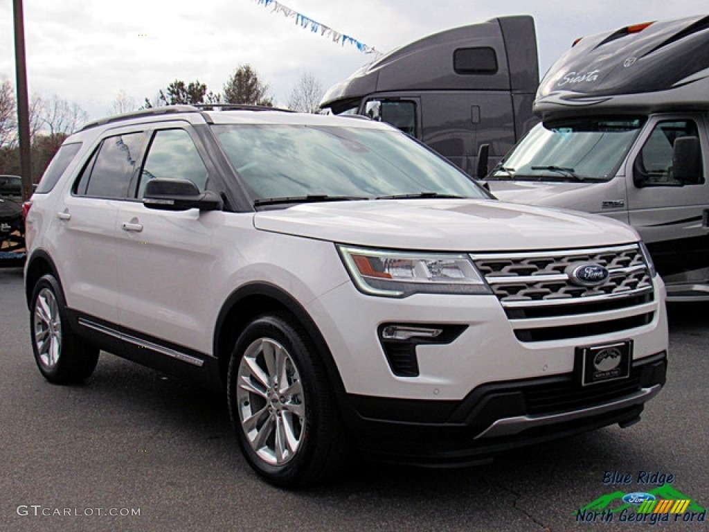 2018 Explorer XLT - White Platinum / Medium Stone photo #7