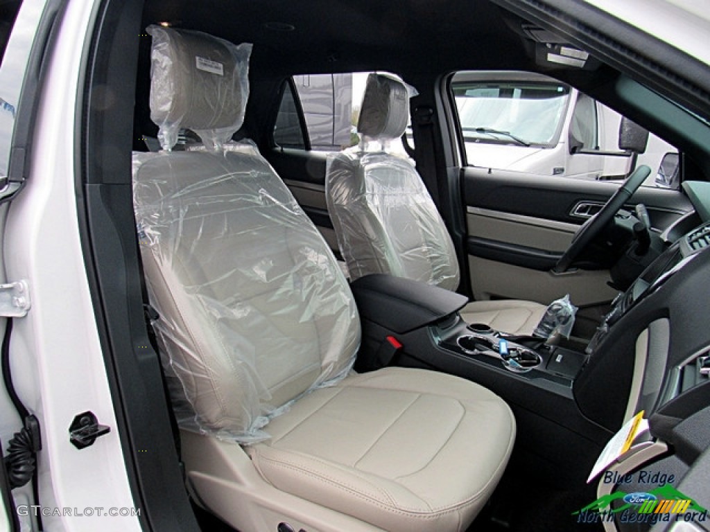 2018 Explorer XLT - White Platinum / Medium Stone photo #11
