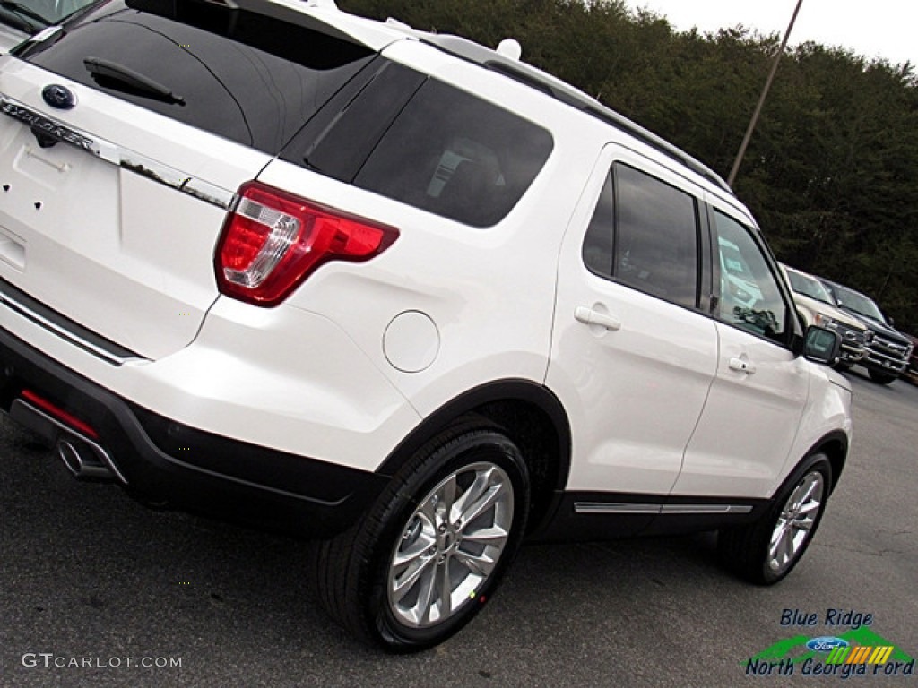 2018 Explorer XLT - White Platinum / Medium Stone photo #33