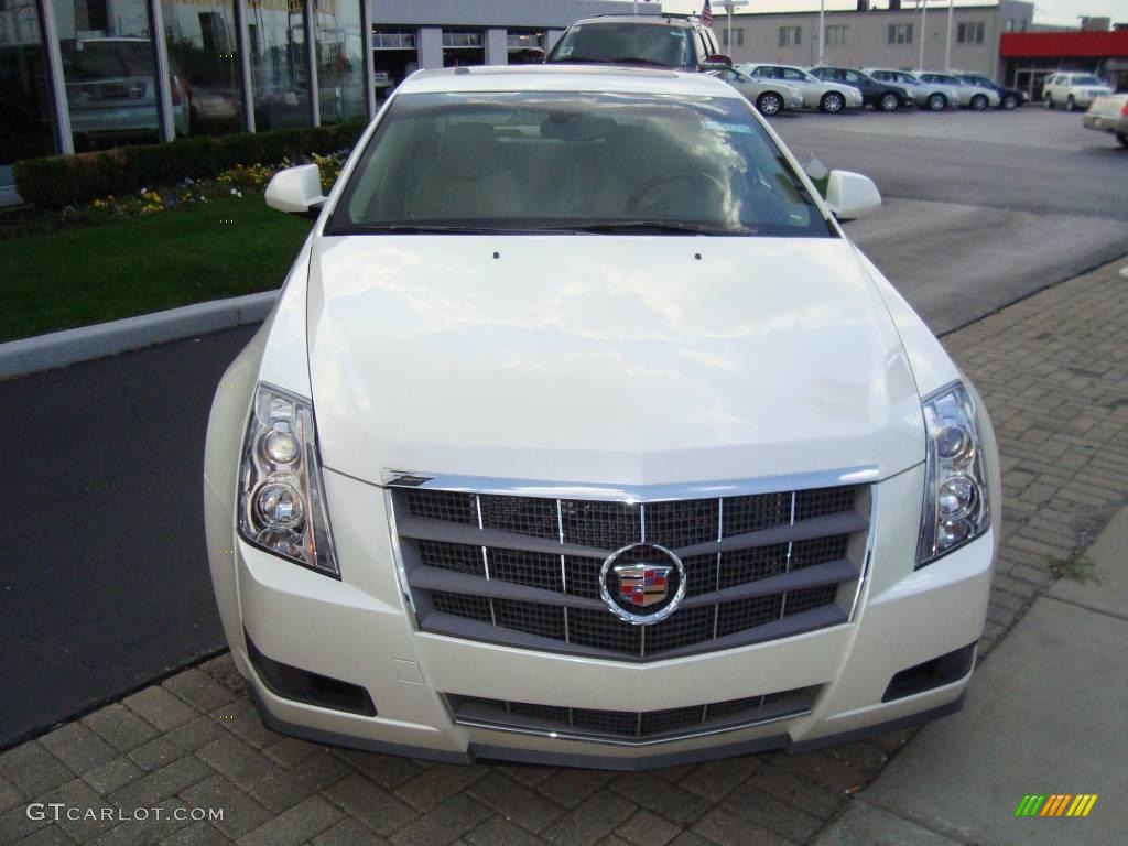 2009 CTS 4 AWD Sedan - White Diamond Tri-Coat / Cashmere/Cocoa photo #2