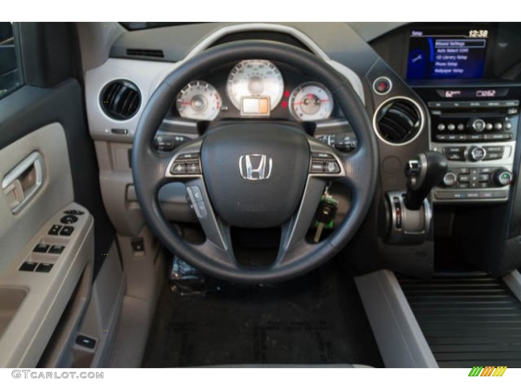 2015 Pilot LX - Crystal Black Pearl / Gray photo #5