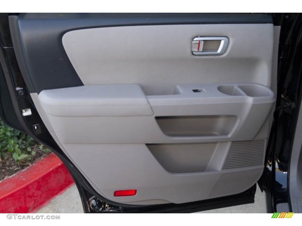 2015 Pilot LX - Crystal Black Pearl / Gray photo #30