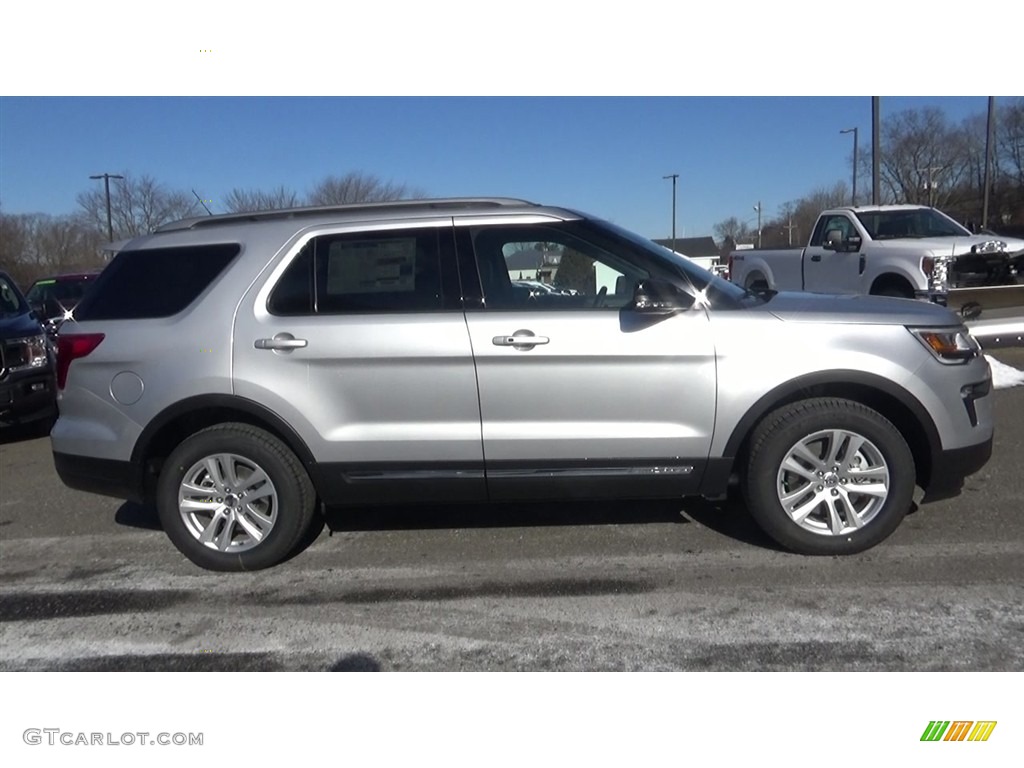2018 Explorer XLT 4WD - Ingot Silver / Ebony Black photo #8