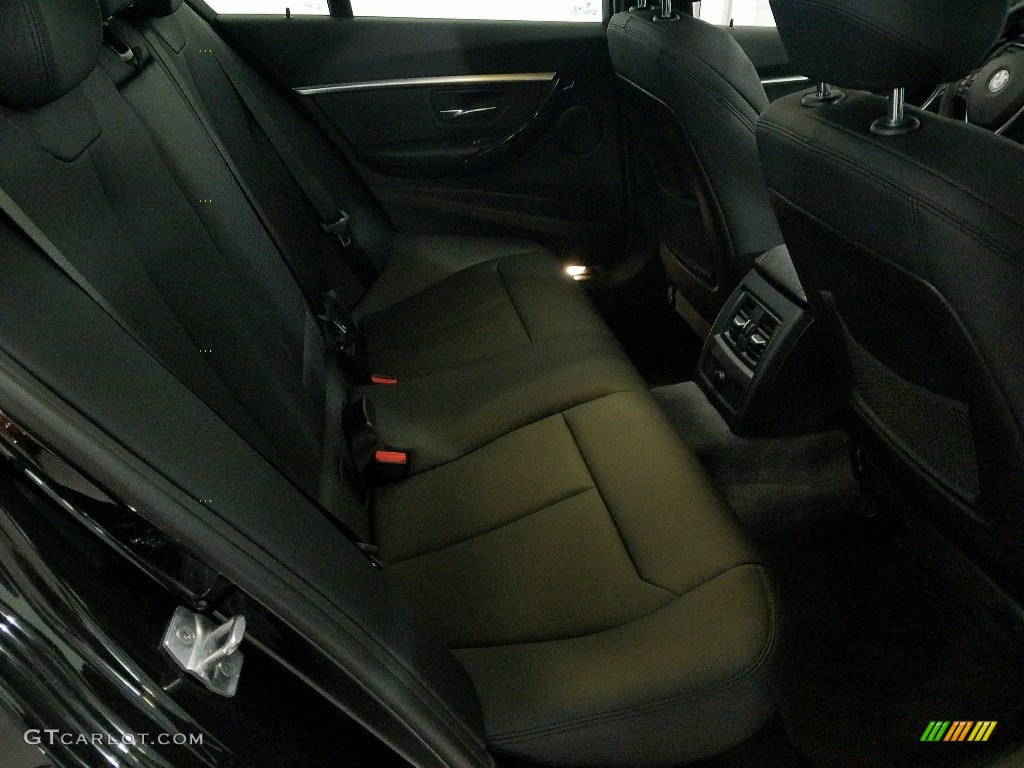 2018 3 Series 330i xDrive Sedan - Black Sapphire Metallic / Black photo #11