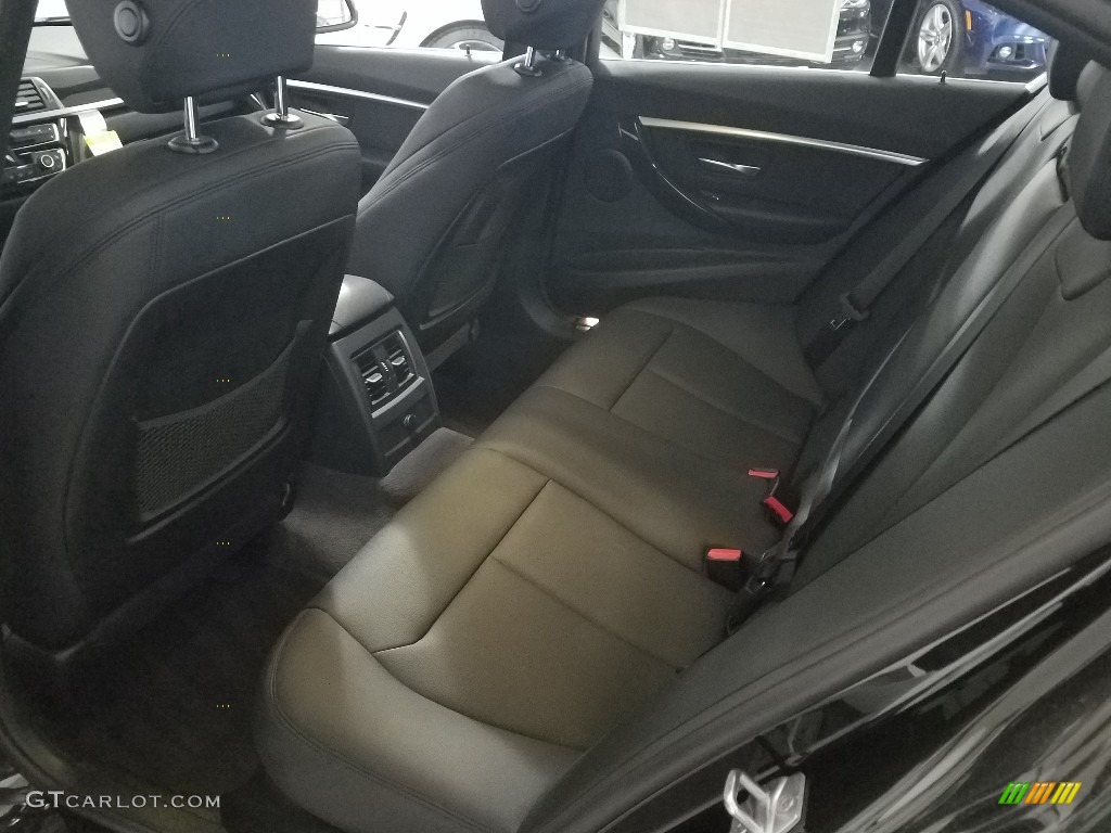 2018 3 Series 330i xDrive Sedan - Black Sapphire Metallic / Black photo #13