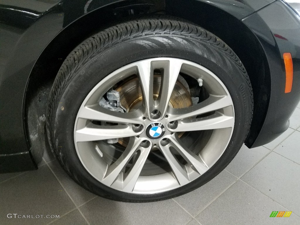 2018 3 Series 330i xDrive Sedan - Black Sapphire Metallic / Black photo #25