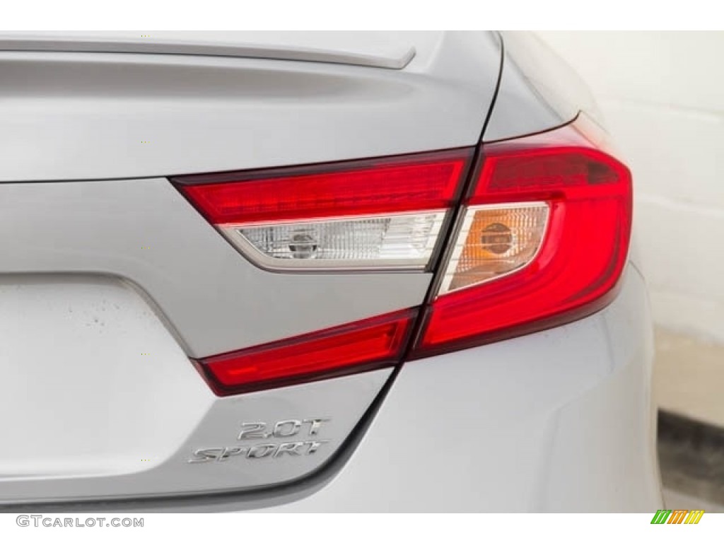 2018 Honda Accord Sport Sedan Marks and Logos Photos