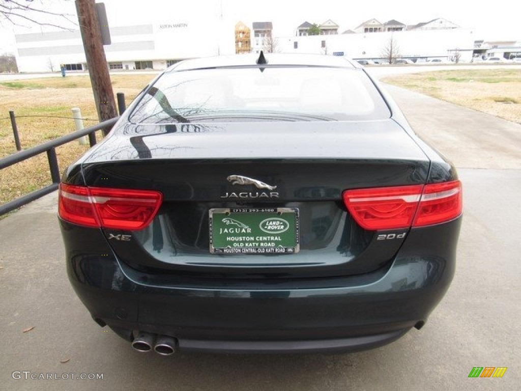 2017 XE 20d Premium - British Racing Green / Latte photo #8